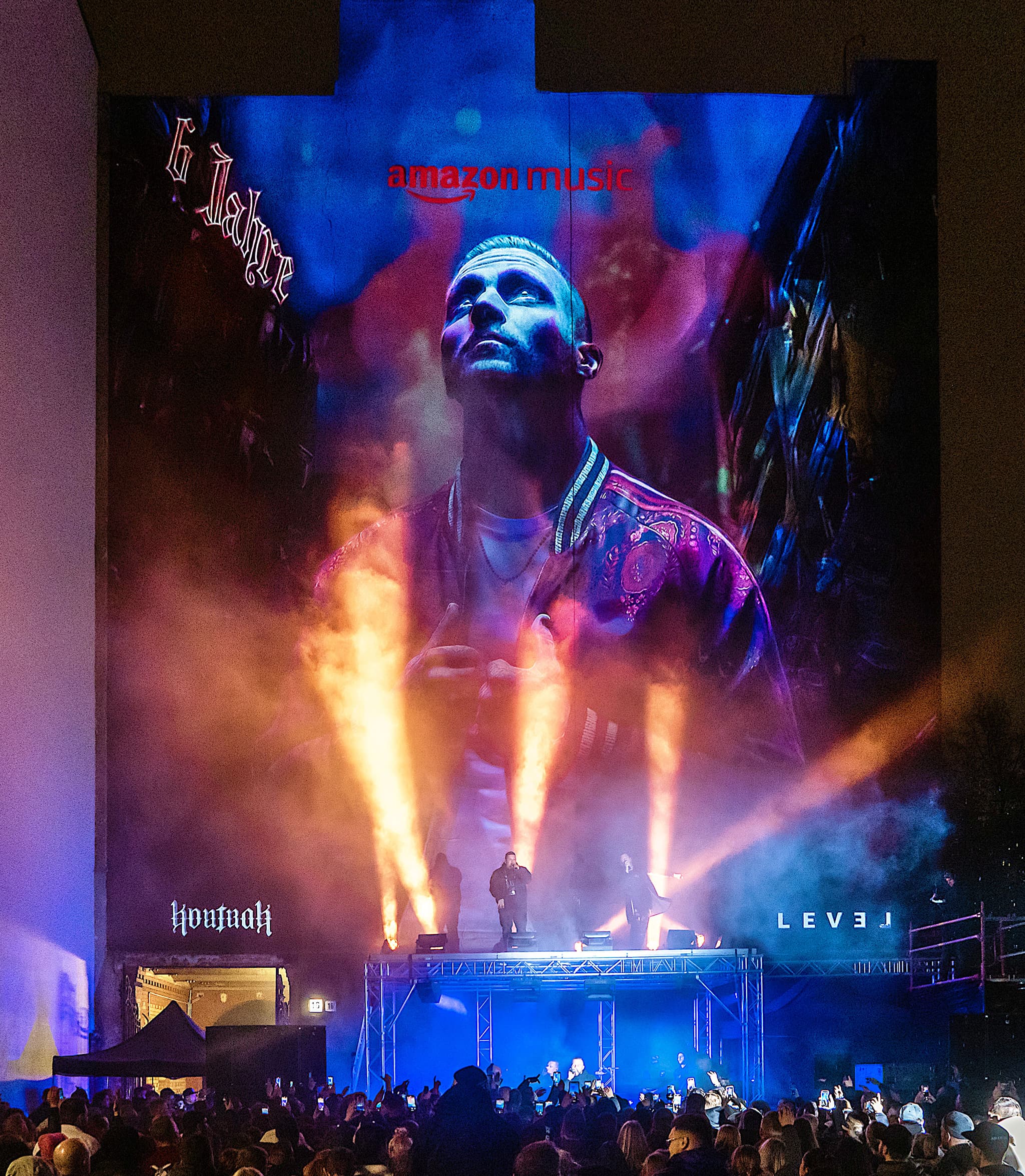 AUF LEVEL X KONTRA K